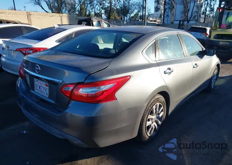 2016 Nissan Altima 2.5/2.5 S/2.5 Sl/2.5 Sr/2.5 Sv z USA, uszkodzony, nr VIN 1N4AL3AP9GN376501